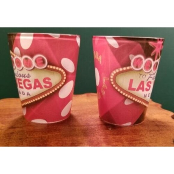 2 Fabulous Las Vegas Nevada Sign with Dice Souvenir Shot Glasses - Picture 3 of 3